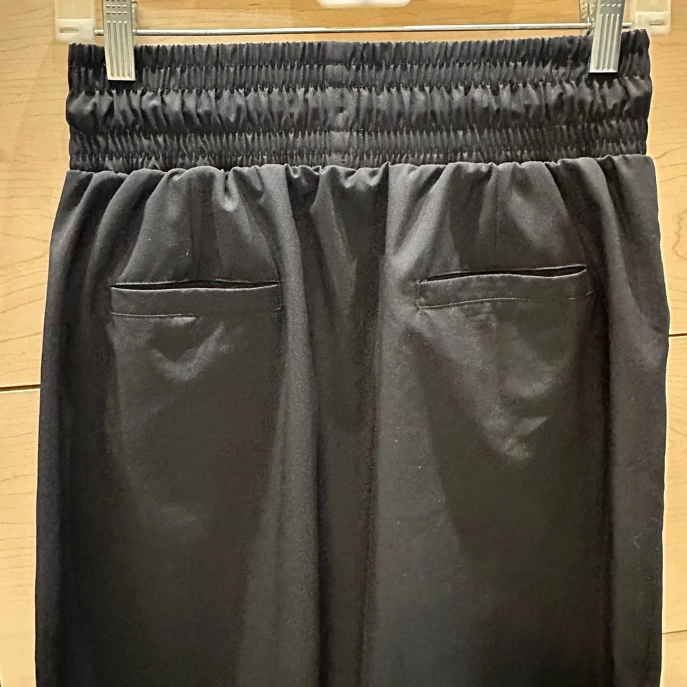 Black Skirt with Pockets - Picture 2 of 3